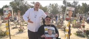 אביו של בר בסיור במתחם הנובה