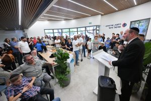 מנכל יד שרה ברירוע הפתיחה של יד שרה מעלה אדומים