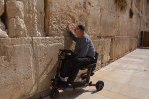 נכוניות בכותל